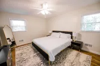 Spacious 6 bedroom home near Downtown Macon! - 4-Star