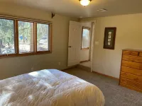 Cozy, Spacious, Private Rocky Mountain Guest Suite - Condos