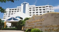 Thepnakorn Hotel - Nouto- ja jättöpalvelut