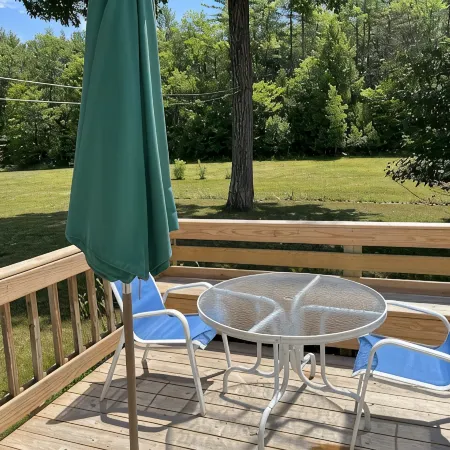Colonial House with Long Lake access!
