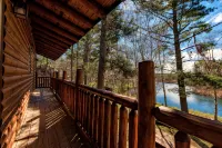 Lodge on Au Train River a few blks from Lk Superior  15 min from Munising - Chalets