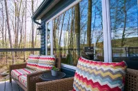 Log Cabin on A Lake with Private Dock & Beach! One Hour from NYC! No Pet Fees! - Wifi
