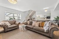 Luxury 3 Bedroom Cottage with Garden, Private Courtyard, in the heart of Killin. - Alloggi