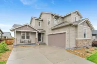 Spacious 3 bedroom, 2.5 bath house - 20 min from DIA, 25 min from Denver - Wifi
