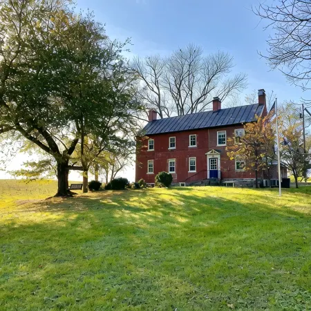Private 18th Century Farmhouse in Virginia Wine Country with Hot Tub