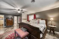 The Bradley House of Aggieland - con encanto