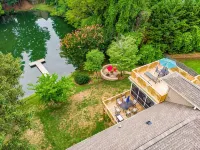 2 Bed/2 Bath with LR, DR, Kitchen, Laundry & Deck. Parties Are Not Allowed. - 3 ดาว