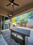 Elegant desert getaway. 4 bedroom 2.5 bath. Sleeps 8. Heated pool. Outdoor BBQ. - Wi-Fi