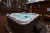 The Cabin At Hurdle Mills - Hot Tub & Fire Pit - Homestays