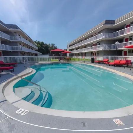 Equus Inn I75