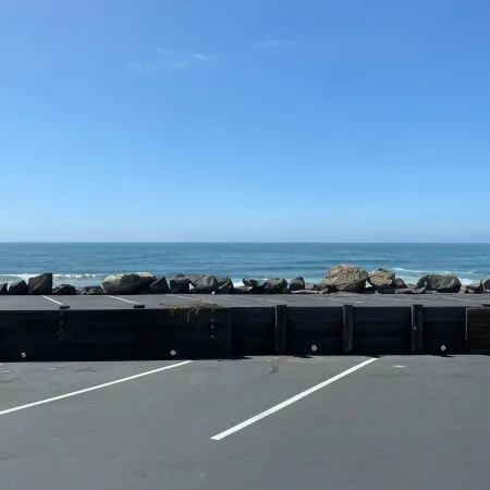 Sea Breeze Motel