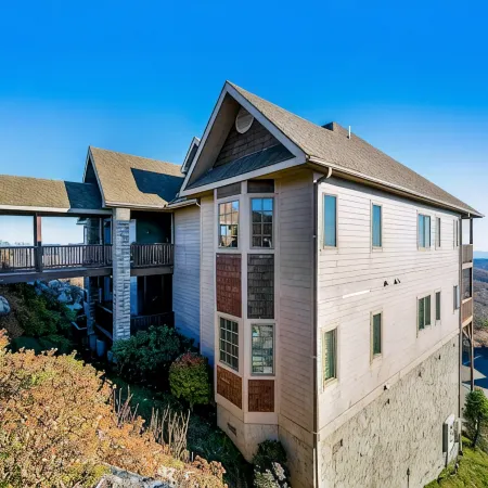 Comfy Condo at Top of Sugar Mtn - Ski in Ski Out - AC, WiFi