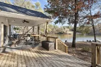 Peaceful Pet Friendly 3BR 2BA Cottage w/ dock! - Wifi