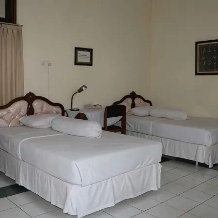 Guest House Eboni Madiun