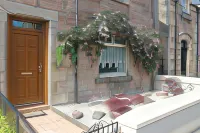 Easdale House Apartments - Apartments