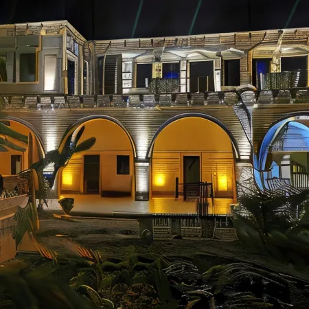 Falcon Cave Suites