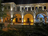 Falcon Cave Suites - 2-Star