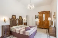 Villa for 12/14 people garden, pool, bbq, 100 meters from the sea, A / C, wi-fi - 4-Star