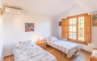 Nerja: Charming villa with the best panoramic views of the whole Nerja - ที่มีอ่างอาบน้ำ