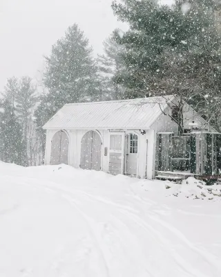 Beautiful country cabin with hot tub and outdoor shower in Londonderry - Chalets