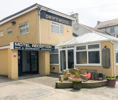 The Beach Motel Hotels in Four Mile Bridge