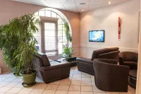 Logis Hotel du Parc-Restaurant - le Rouget de Lisle Hotels in Lons-le-Saunier