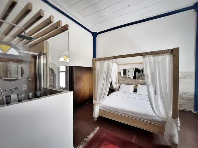 Woodstock Alaçatı Hotel dekat Gilikli Public Beach