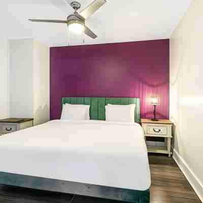 Mardi Gras Condos-Nola's 4Br Elegance Rooms