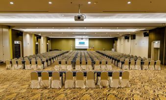 Centara Life Government Complex Hotel & Convention Centre