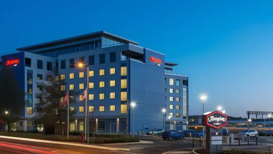 Hampton by Hilton London Luton Airport