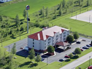 Holiday Inn Express & Suites Evansville North