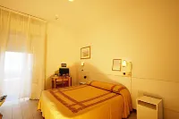 Hotel Eureka Hotels near Bagno 124 Mario