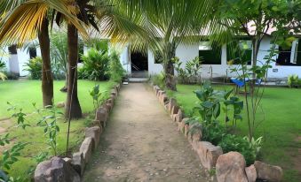 BB Tributary Hotel - Housity
