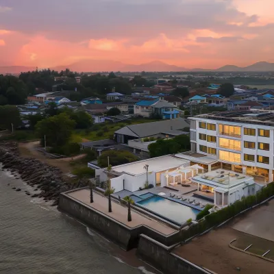 U Hua Hin Hôtels à proximité de : Camp de Naresuan