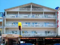 Hotel Avra