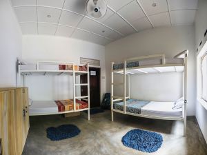 Hostel First Mirissa