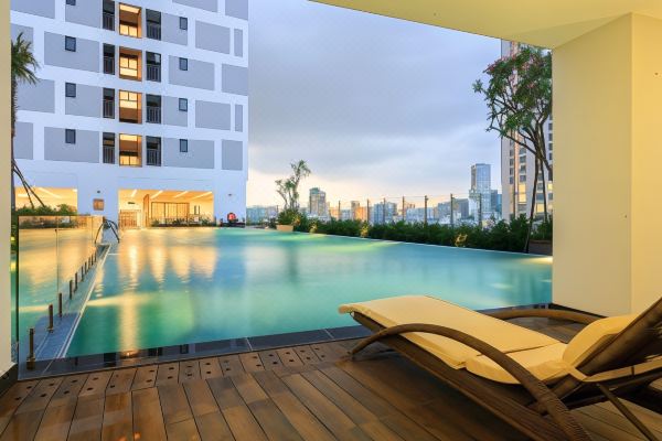 Nomadhome-Minimalist Studio in the Heart OfSaigon_1