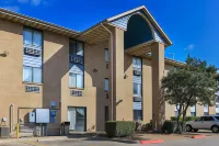 لا كينتا إن باي ويندام أوستين أولتورف فنادق في أوستين