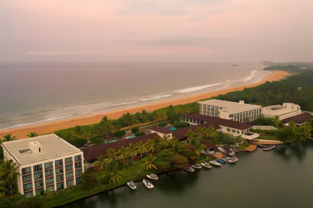 Centara Ceysands Resort & Spa Sri Lanka