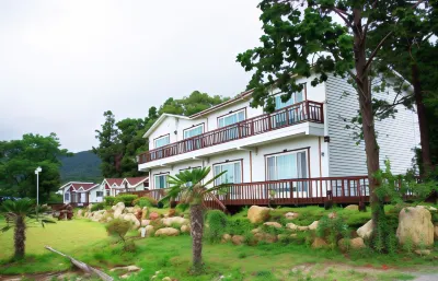 Haenam Ttangkkeut Namdo's Fragrance Pension Hotel dekat Songho Beach