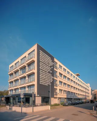 Hotel & Wellness Royal Astrid Hotels near 3 gapers