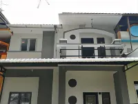 Villa Berastagi Highland 7 LL Hotels in Berastagi