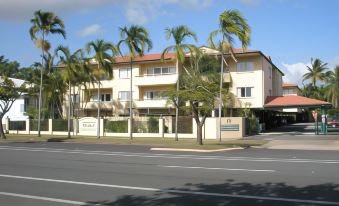 Tradewinds McLeod Holiday Apartments