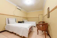 Hotel Al Hakim Syariah Redpartner Các khách sạn ở Pondok Gede