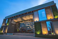 Phoenix Resort Hotels near Kataria Chowkdi