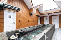 RedDoorz Premium Near Centre Point Mall Medan Hotels in Silalas