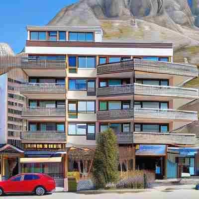 Résidence Les Cîmes - Centre Val d'Isère Hotel Exterior