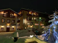 Hotel San Lorenzo Отели в г. Стенико