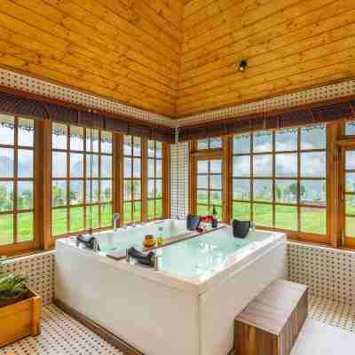 StayVista at the Oakridge Lavish 4 BHK Villa in Dharamshala with Jacuzzi Fitness & Recreational Facilities