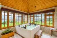 StayVista at the Oakridge Lavish 4 BHK Villa in Dharamshala with Jacuzzi Hotel a Kuran